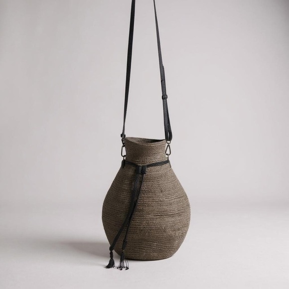Helen Kaminski x Albus Lumen figura leather trimmed raffia handbag - Picture 1 of 13